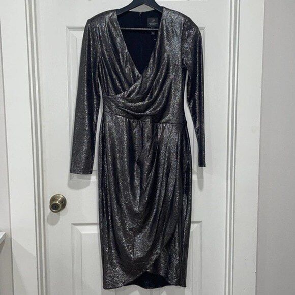 ADRIANNA PAPELL PINTUCK LONG COCKTAIL AND PARTY DRESS Sz 2 - Picture 4 of 10